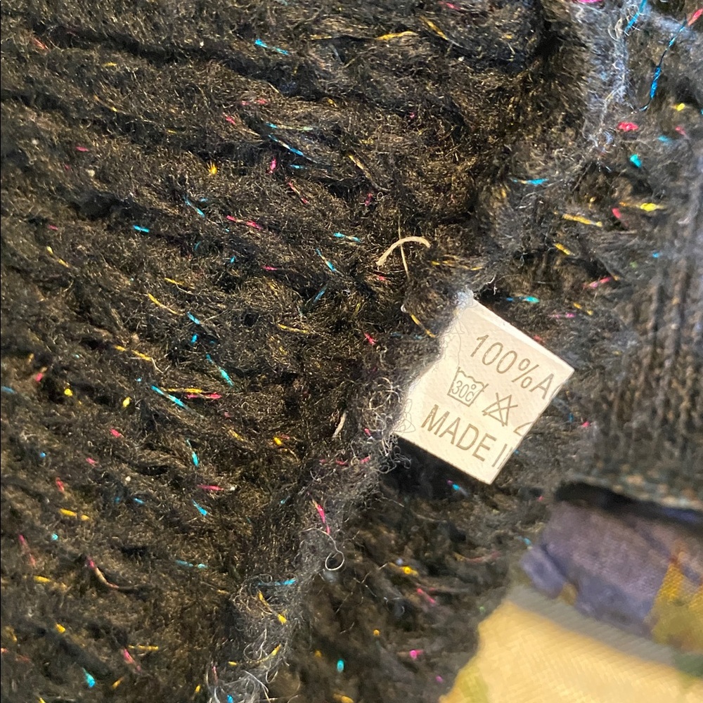 4 Colorful Patterned Scarves Collection - Picture 5 of 6